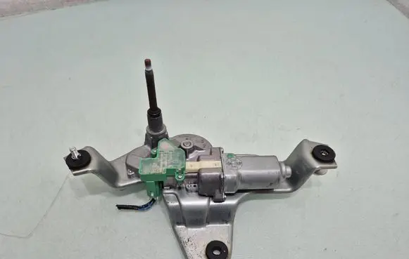 Mitsubishi Pajero Rear window wiper motor 