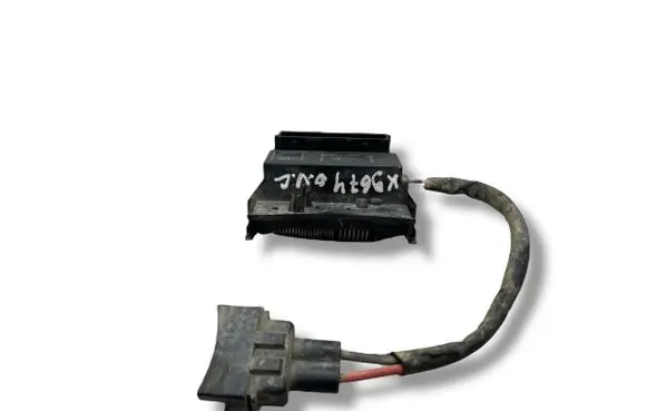 Opel Vectra C Coolant fan relay 900101 1379151