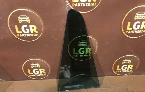 Rear vent window glass