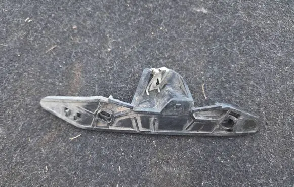 BMW 3 GT F34 Front bumper mounting bracket 7293804