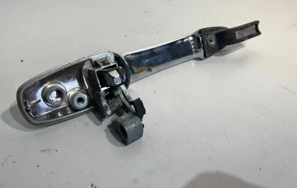 Mazda CX-7 Front door exterior handle