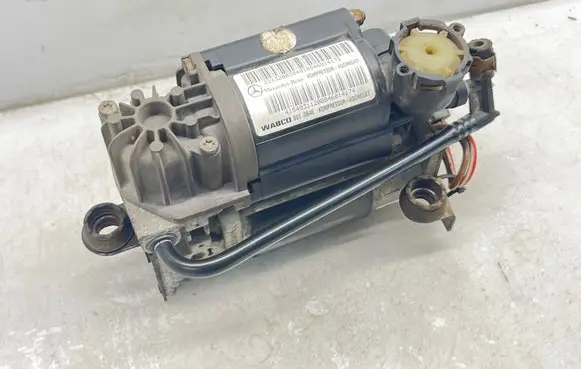 Mercedes-Benz CLS C219 Air suspension compressor/pump 2113200304 4154031120