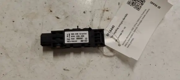 KIA Sportage Airbag deployment crash/impact sensor 0285003067 0Z95920000 95200Z000