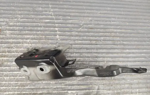 Audi Q5 SQ5 FY Fender mounting bracket 80A821131A