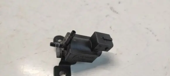 Opel Zafira A Turbo solenoid valve 72213800 05T020 90530039