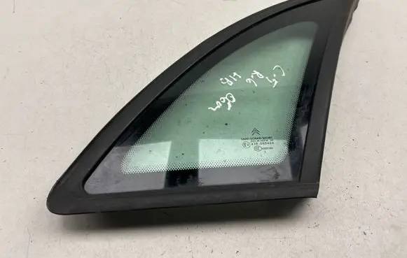 Citroen C5 Rear side window DOT39AS2M33 E000188