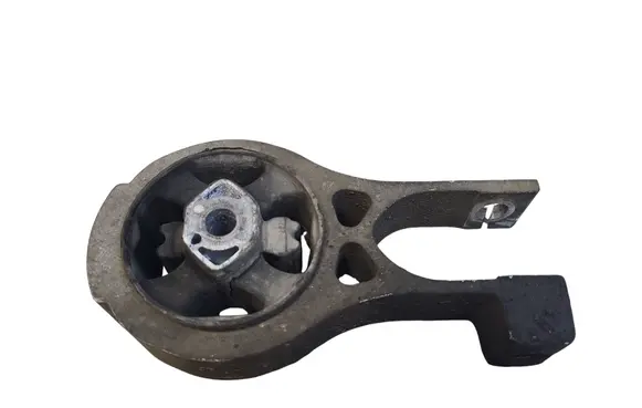 Peugeot 508 Engine mount bracket 3318237