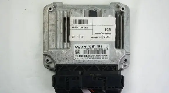 Volkswagen Golf SportWagen Engine control unit/module 05E907309H 0261S21433