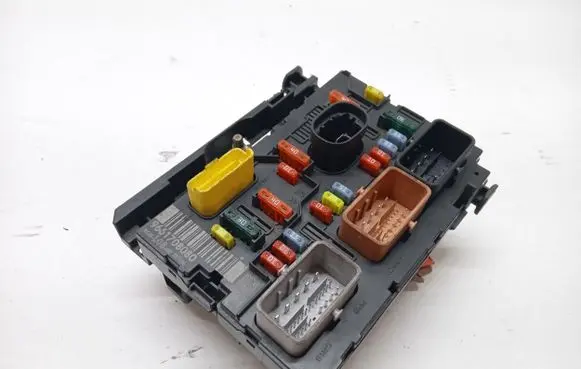 Citroen C4 Grand Picasso BSM Control unit 9661708080