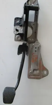 Ford Focus Brake pedal 4M512467AR