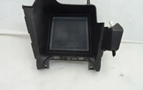 Opel Corsa F Glove box 9832180580