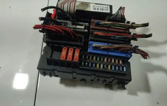 Opel Signum Fuse box set 09228740