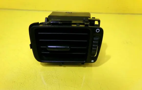 Honda Civic Dashboard side air vent grill/cover trim 