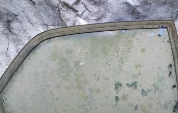 Renault Laguna I Rear door window glass