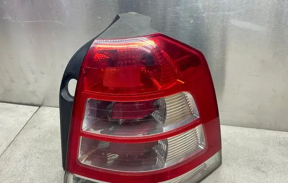 Opel Zafira B Rear/tail lights 13305775