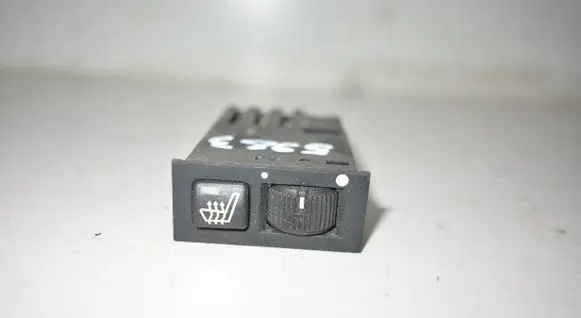 BMW 5 E39 Seat heating switch 8352259