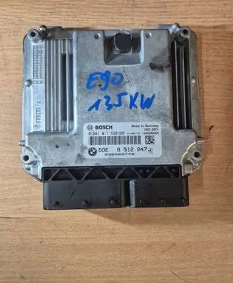 BMW 3 E90 E91 Engine control unit/module 0281017520 8512047 030086770
