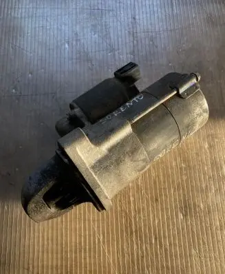 KIA Sorento Starter motor 361002F000 8000269