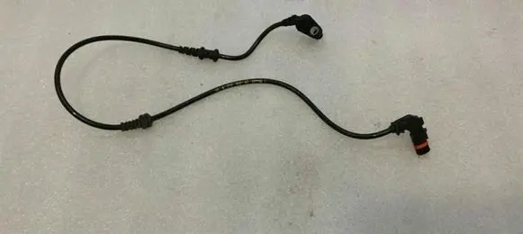 Mercedes-Benz E W212 ABS brake wheel speed sensor A2129050701