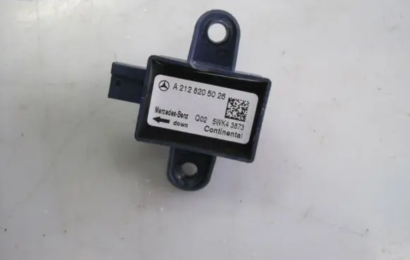 Mercedes-Benz E A207 Airbag deployment crash/impact sensor A2128205026