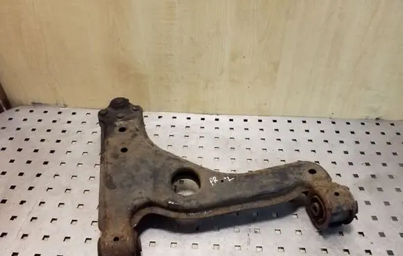 Opel Astra H Front lower control arm/wishbone