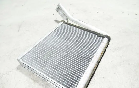 Toyota Avensis T270 Heater blower radiator