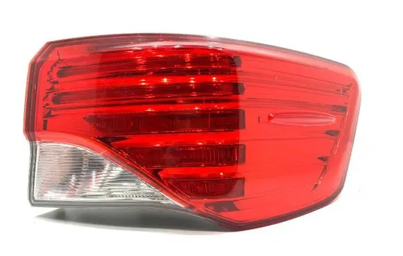 Toyota Avensis T270 Rear/tail lights
