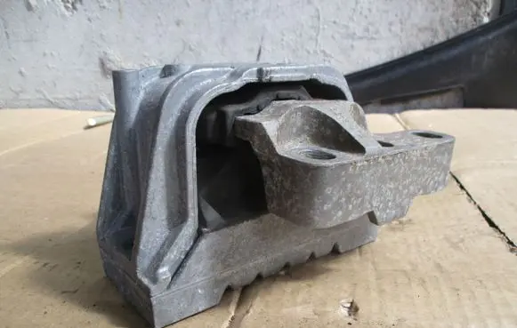 Audi A3 S3 8L Engine mount bracket 1K0199262BA