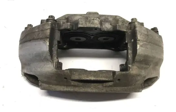 Mercedes-Benz C AMG W205 Front brake caliper 