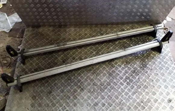 Renault Trafic III (X82) Roof transverse bars on the 