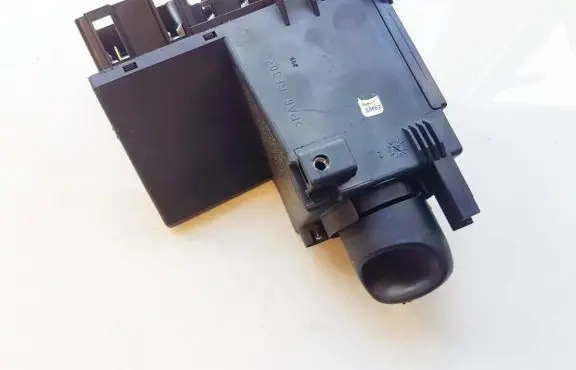 Mercedes-Benz E W210 Light switch 2105451404
