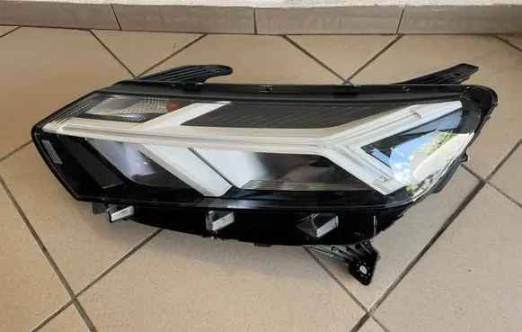 Dacia Sandero III Headlight/headlamp 260601750R