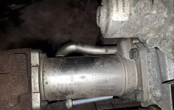 Renault Scenic II - Grand scenic II EGR valve cooler 8200545260 210806