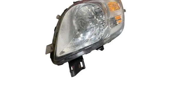 Toyota Yaris Headlight/headlamp 05044 05045