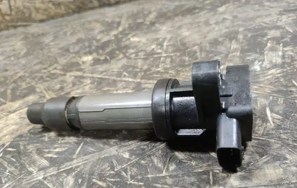 Cadillac SRX High voltage ignition coil 12597745