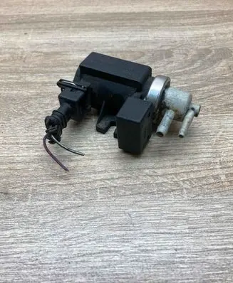 Opel Corsa C Turbo solenoid valve 72190338 8972183310 WITHPLUG