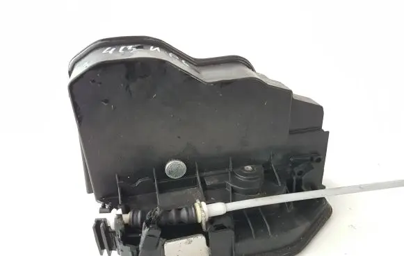 BMW 4 F36 Gran coupe Rear door lock A053702 7202147