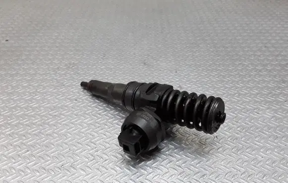 Volkswagen Sharan Fuel injector 038130073AK