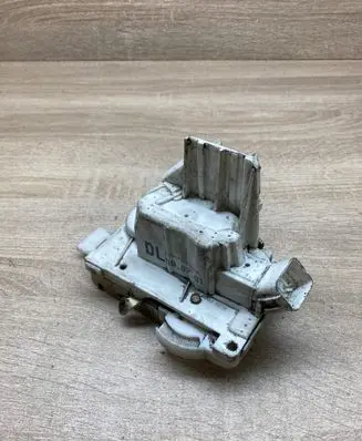 Ford Mondeo Mk III Front door lock 1S7AF21812KA