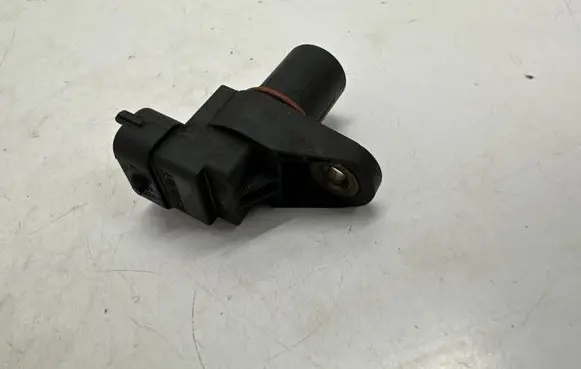 Mercedes-Benz E W211 Camshaft position sensor A0051531328