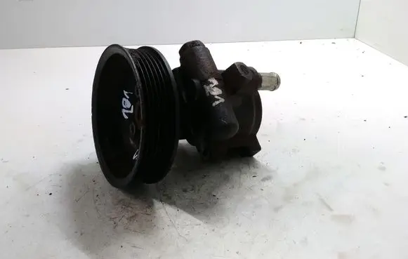 Seat Ibiza II (6k) Power steering pump 030145157 030145269A