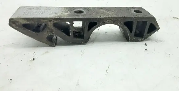 Audi Q7 4L Sway bar bush bracket, front 7L0411063B