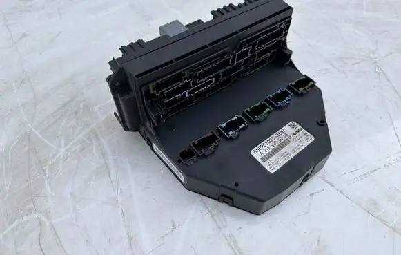 Mercedes-Benz E W212 Fuse module A2129000006