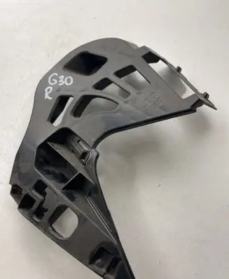 BMW 5 G30 G31 Front bumper mounting bracket 7385348 5067010