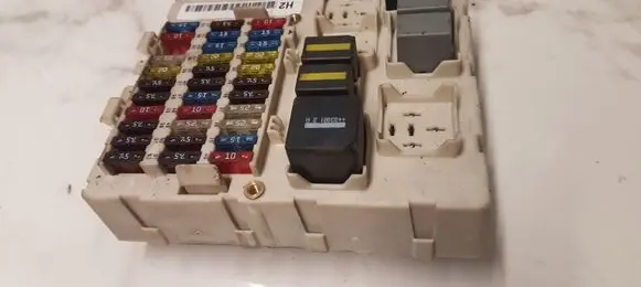 Ford Focus Fuse box set 518783303