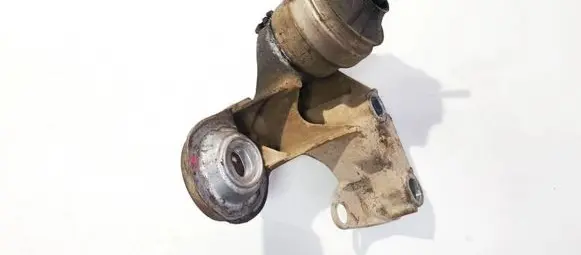 Audi A4 S4 B6 8E 8H Engine mounting bracket 8e0199352f