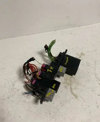 Volkswagen Golf IV Fuse box set 4A0937529