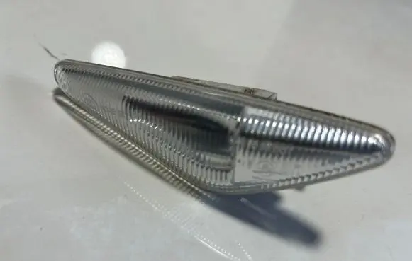 BMW X5 E70 Front fender indicator light 7191008