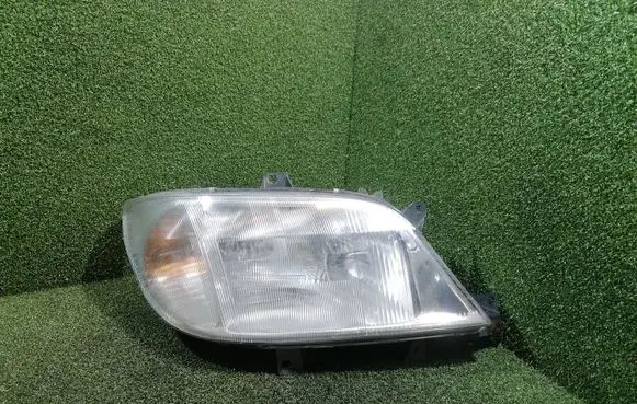 Mercedes-Benz Sprinter W901 W902 W903 W904 Headlight/headlamp 084401131R