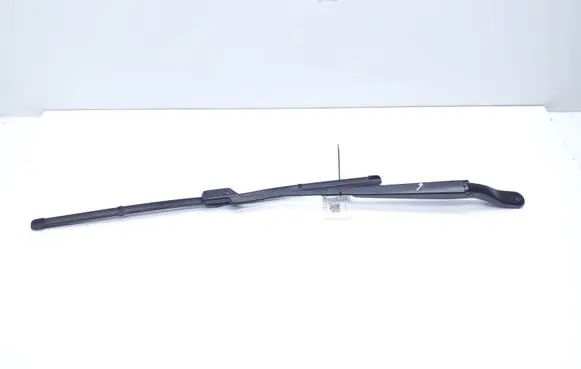 Opel Corsa F Windshield/front glass wiper blade 9822931680